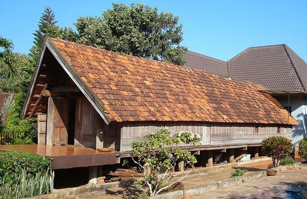City tour, DraySap waterfall and Ban Don village Buon Ma Thuot