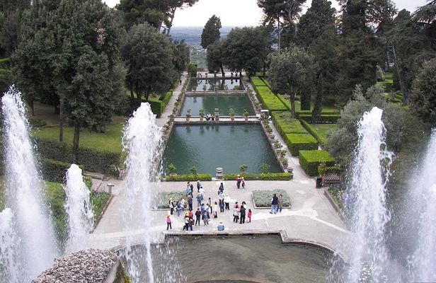 Day Trip from Rome: Villa d'Este and its Gardens Private Tour