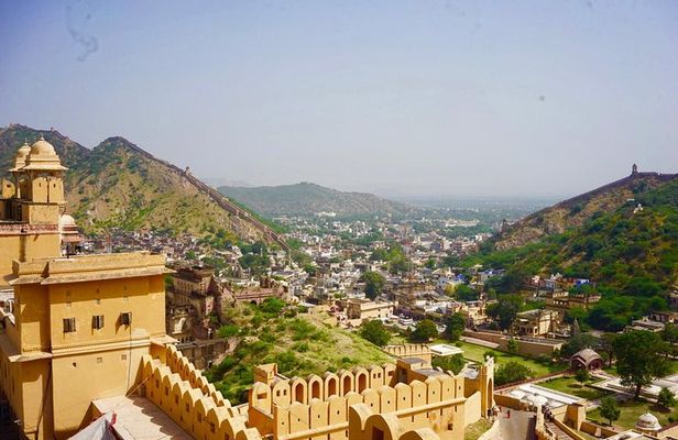 Jaipur Sightseeing By Car, Driver and Guide