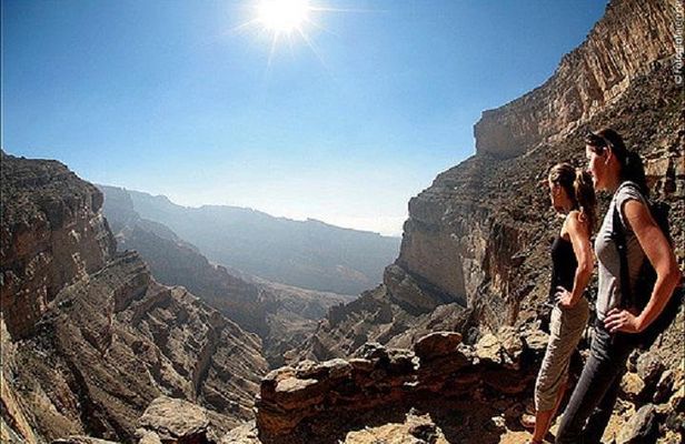 Jabl Shams and Nizwa private and custom tour