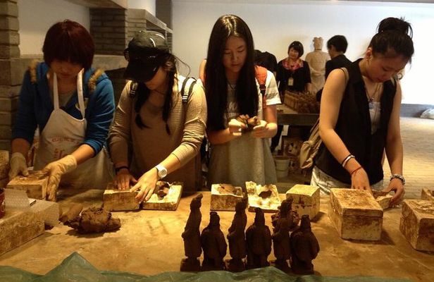 6-Hour Xi'an Private Tour: Visit Terracotta Warriors and Learn How to Make One