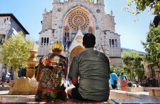 Valldemosa and Valley of Soller Tour in Mallorca