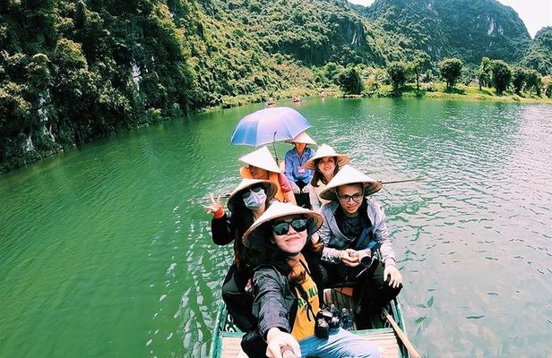 Ninh Binh Day Tour to Hoa Lu Trang An Mua Cave with Buffet Lunch