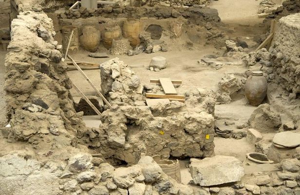History of Santorini Private Tour & Wine Routes Guided Tour