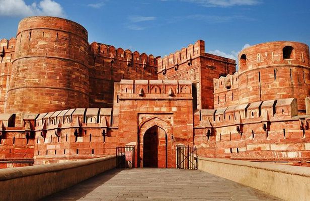 Agra Full-day Local Tour with Taj Mahal, Agra Fort and Mehtab Bagh
