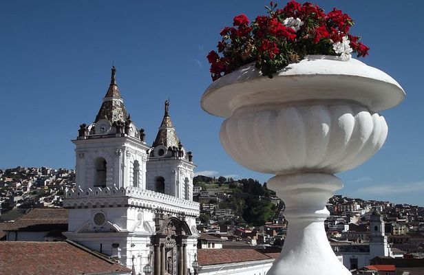 Quito & Middle of the World Private Day Trip