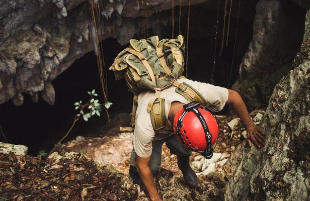 Crystal Cave and Blue Hole National Park Day Trip from San Ignacio