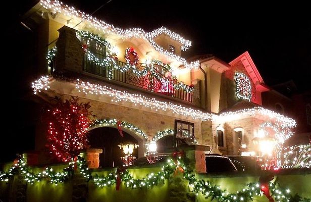 Dyker Heights Christmas Lights Tour