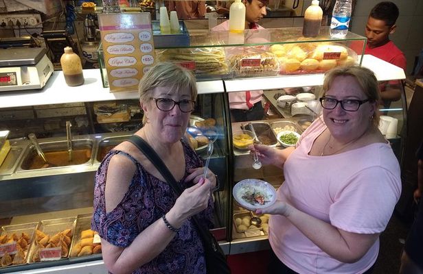 Old Delhi Street Food Tour With Spice Market On Tuk Tuk