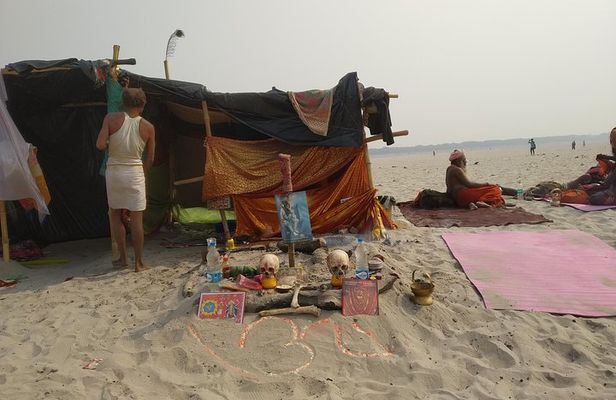 A walking tour in Varanasi : Understanding Death - The Salvation Walk