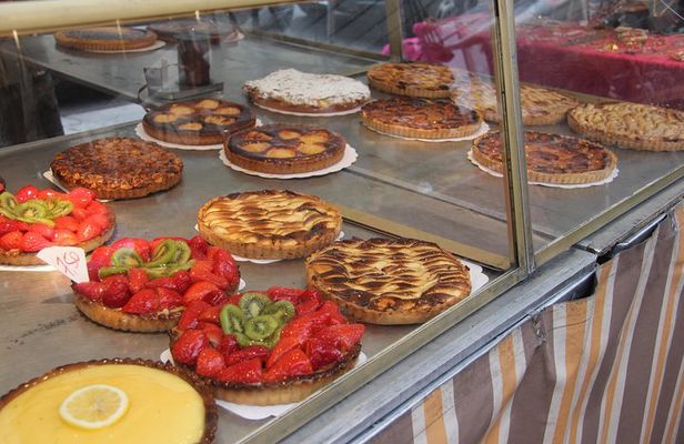 Small-Group Marché du Président Wilson Food Tour in Paris