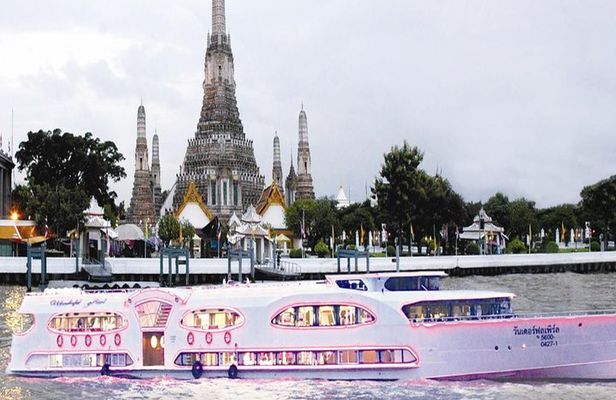 Grand Pearl Dinner Cruise: Dining & Live Performances