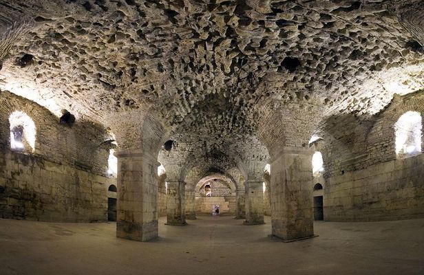 Split: Game of Thrones Small group Tour with Diocletian's Cellar