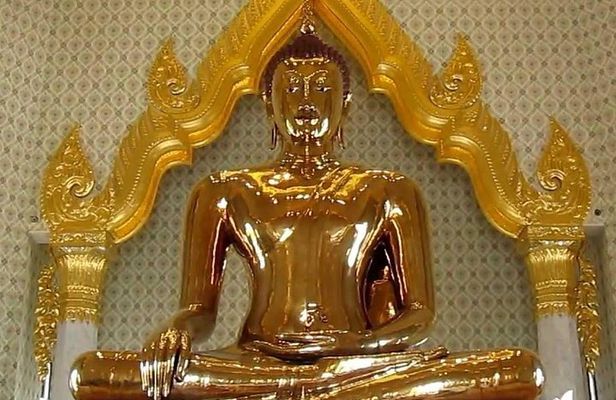 Bangkok Tour By Selfie Expert : LittleIndia, WatTraimit, WatPho