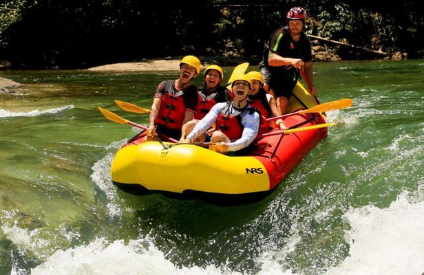 Fun White Water Rafting (Optional Paragliding) Private Tour from Medellin