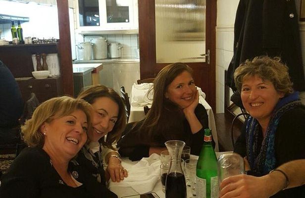 Prepare a dinner with the Florentine Countess in her Villa: cooking class