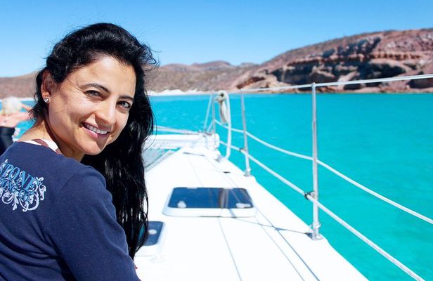 All-Inclusive Catamaran Tour | Beaches & Sea Lions from Los Cabos