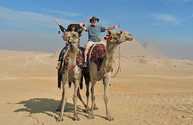 Exclusive & Private Full Day Trip to The Pyramids of Giza & The Egyptian Museum
