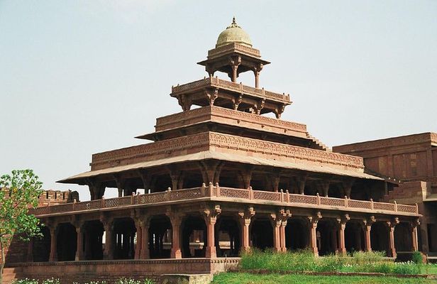 Private Fatehpur Sikri Tour with Skip The Line Entrance Ticket