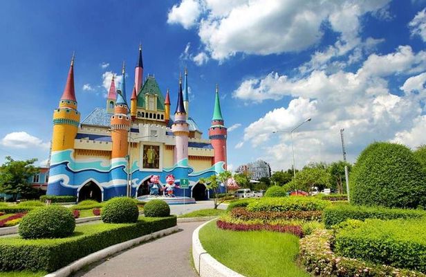 Siam Amazing Theme Park in Bangkok with Lunch & Hotel Pickup