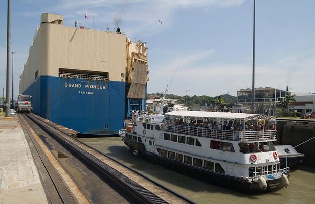 Panama Canal Partial Tour - Southbound Direction