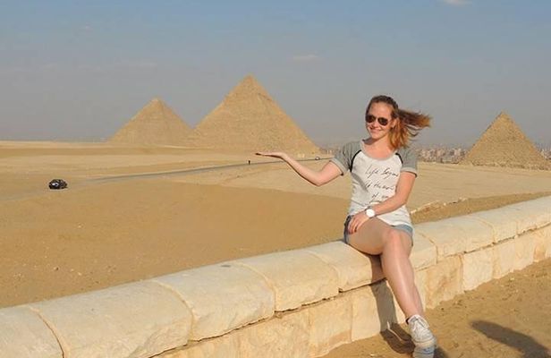 Cairo Day Tour from Hurghada by Minibus