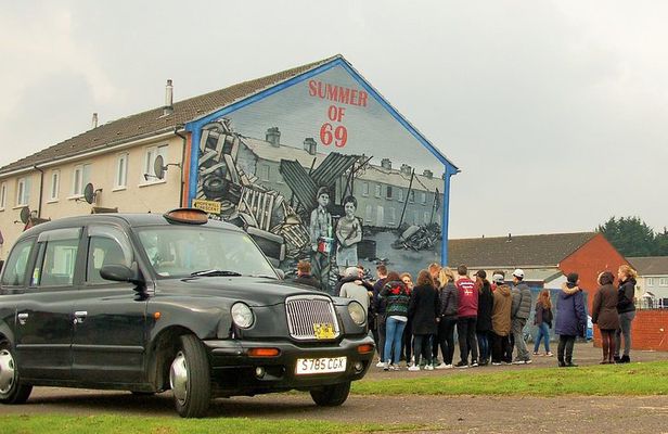 The Troubles and iconic award winning taxi 2hr private cab tour