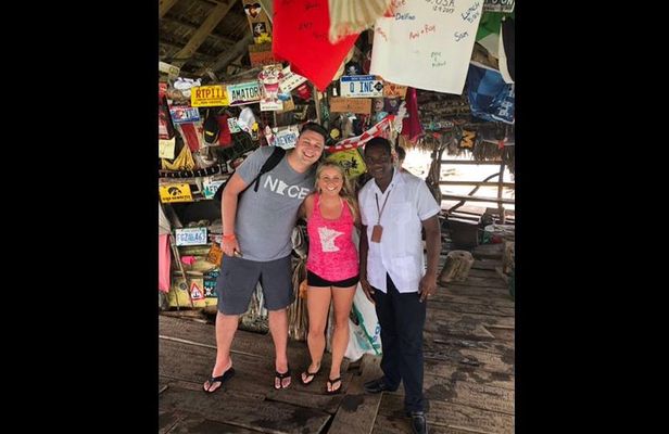 Private transportation from Montego Bay to Black River Safari and Pelican Bar