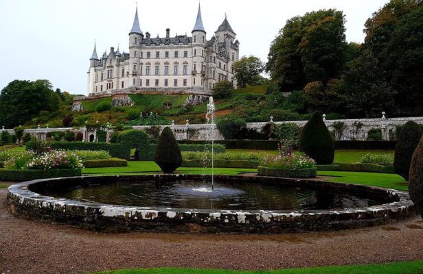 Private Dunrobin Castle Tour from Inverness