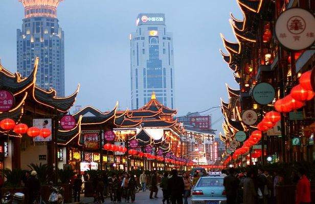 Flexible Airport Layover Tour of Shanghai City Highlights with Spa Option