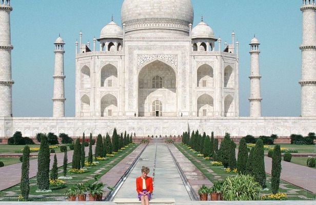 Agra Taj Mahal Overnight Tour From Delhi