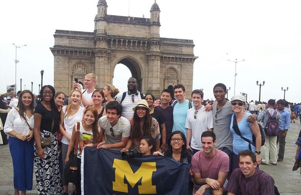 Private Full-Day Sightseeing Tour of Mumbai with Ferry ride