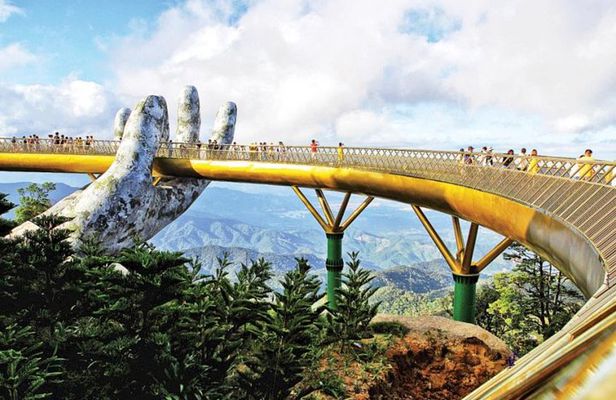 Golden Bridge trip and buffet lunch in Bana Hills from Da nang