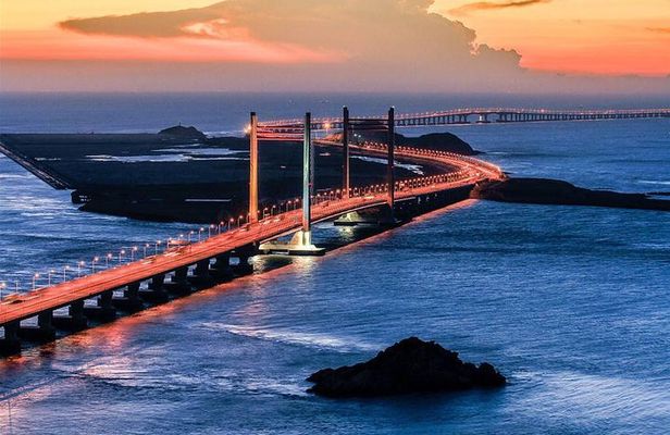 Shanghai Donghai Bridge and Yangshan Port Private Tour
