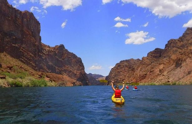 Kayaking Day Trip on the Colorado River from Las Vegas