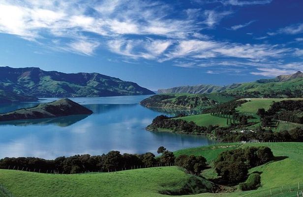 Akaroa Shore Excursion: Banks Peninsula and Christchurch City Sights Tour