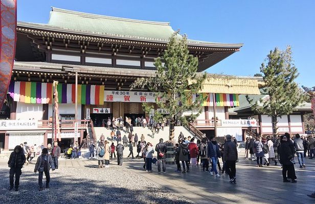 Naritasan Shinshoji temple before your flight