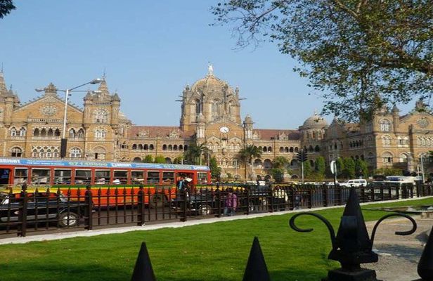 Private 8 Hours Mumbai City Sightseeing and Dharavi Slum Tour