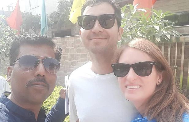 Private Taj Mahal Day Tour by Car with Lunch and Tickets