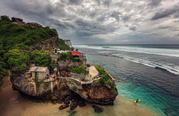Private Tour: Blue Point Beach Tour with Uluwatu Temple