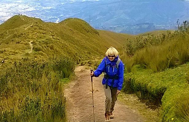 Private Hiking tour to Ruco Pichincha & Teleferico