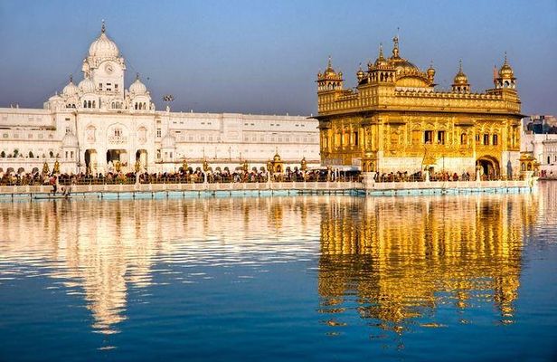 1-Day Trip to Golden Temple,Amritsar from Delhi with Both side Commercial Flight
