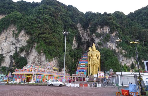 Day Tour Kuala Lumpur City, Batu Caves, Little India, Chinatown