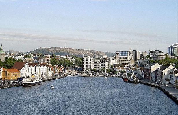 Stavanger: Customized Private Tour with a Local