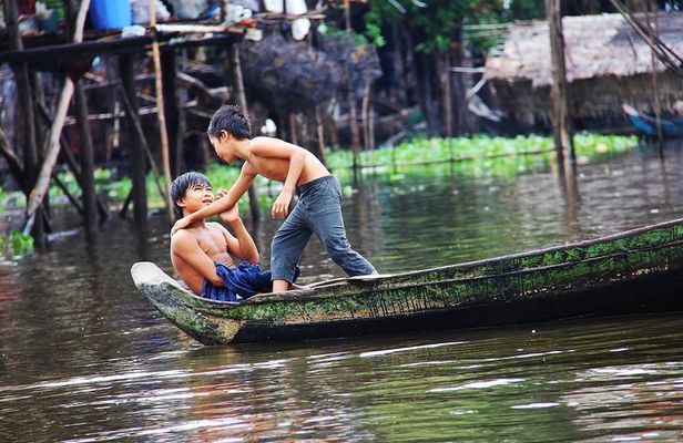 Kompong Phluk - Private Floating Village & Flooded Forest Tour from Siem Reap