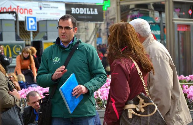 Private Walking Tour: Madrid Old Town & Stunning City Views