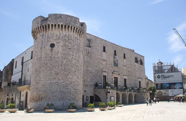 Private tour guide Conversano, the history of ancient Norba a few steps from the sea