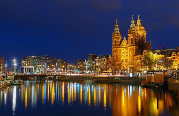 Private walking tour Amsterdam. English or Spanish.