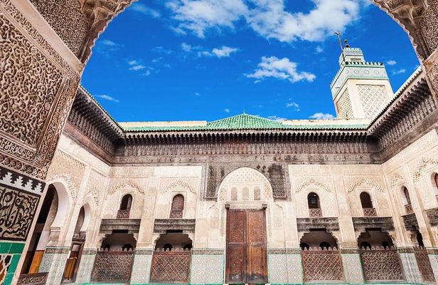 Day Tour Casablanca to Fez with Volubilis Sightseeing