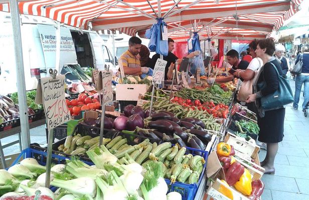 Market Tour and Cooking Class in Modena